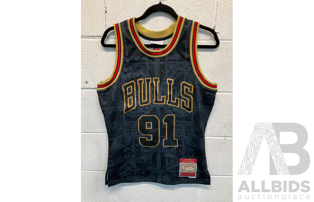 MITHCELL & NESS Dennis Rodman Chicago Bulls Jersey Size S and Sports Tops Size M (x2) - Lot of 3