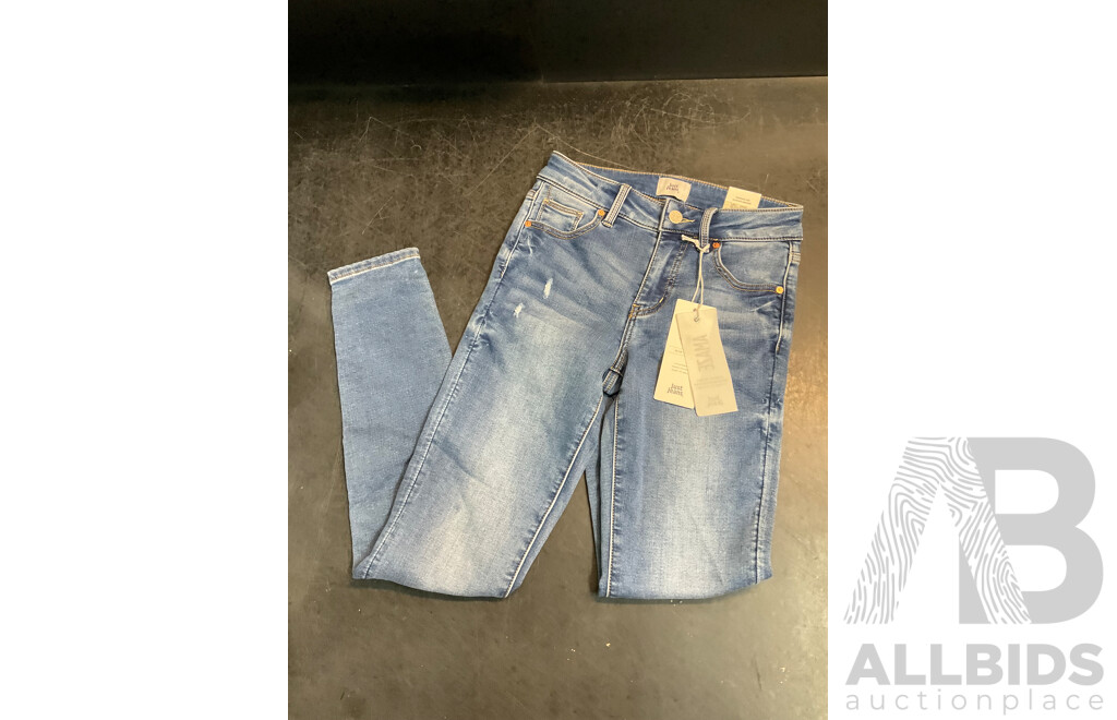JUST JEANS Jeans Size (x5) and GHANDA T-Shirts (x2) - Lot of 7