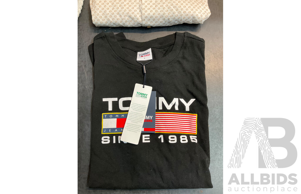 HUGO BOSS Shirts and Crewneck Sweater Size M and L, TOMMY JEANDS T-shirt Size S - Lot of 4