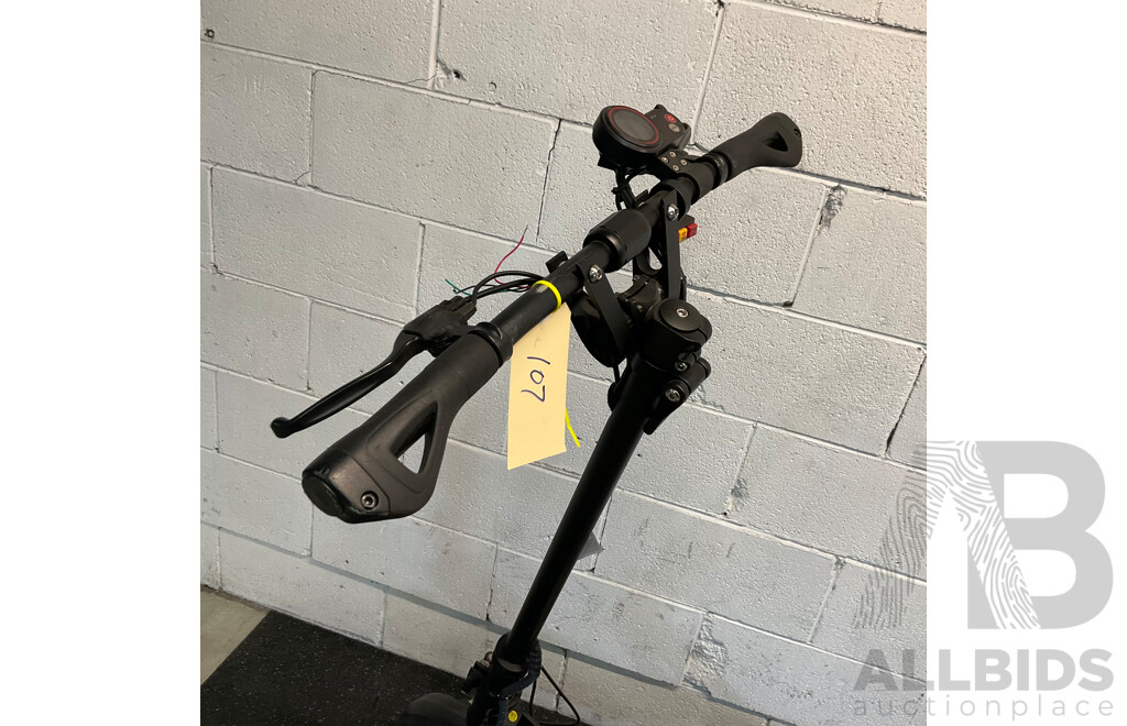 Unbranded Scooter for Parts or Spares