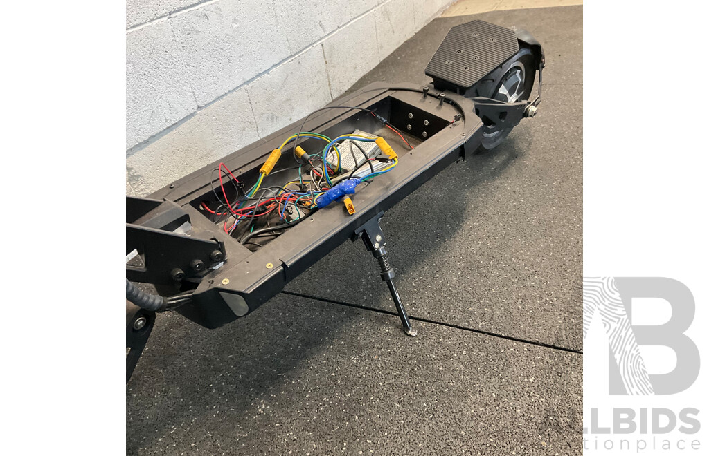 Unbranded Scooter for Parts or Spares