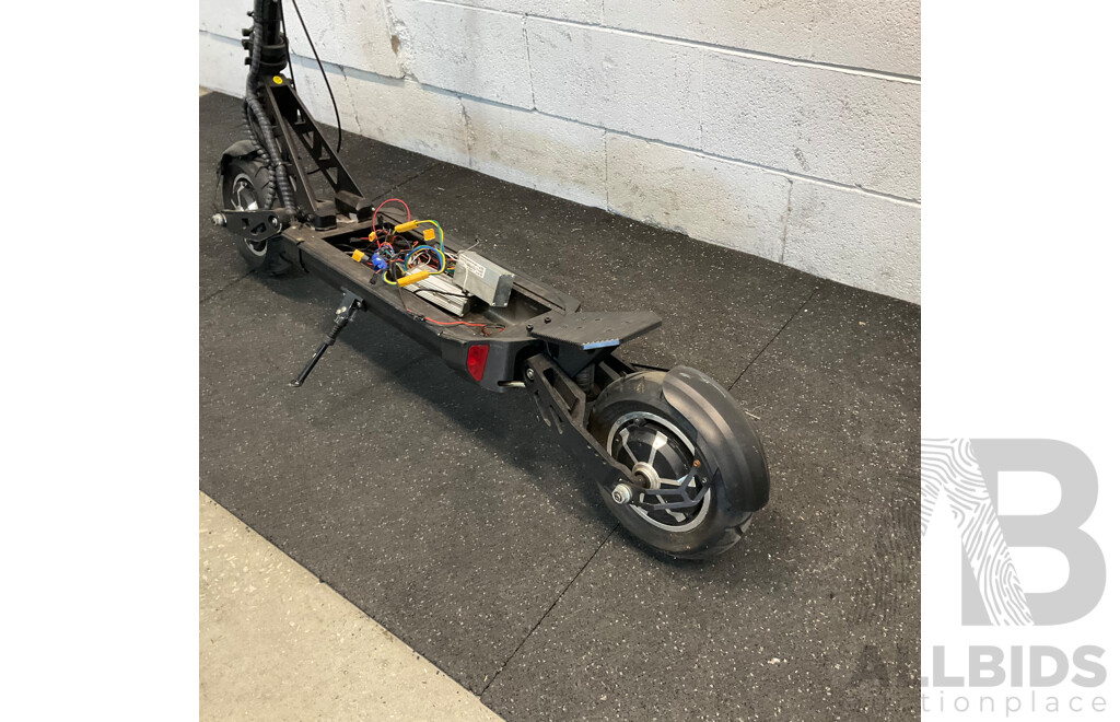 Unbranded Scooter for Parts or Spares
