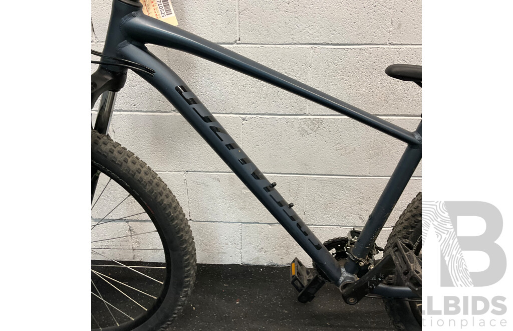 Specialized Pitch Mountain Bike (48cm Frame)