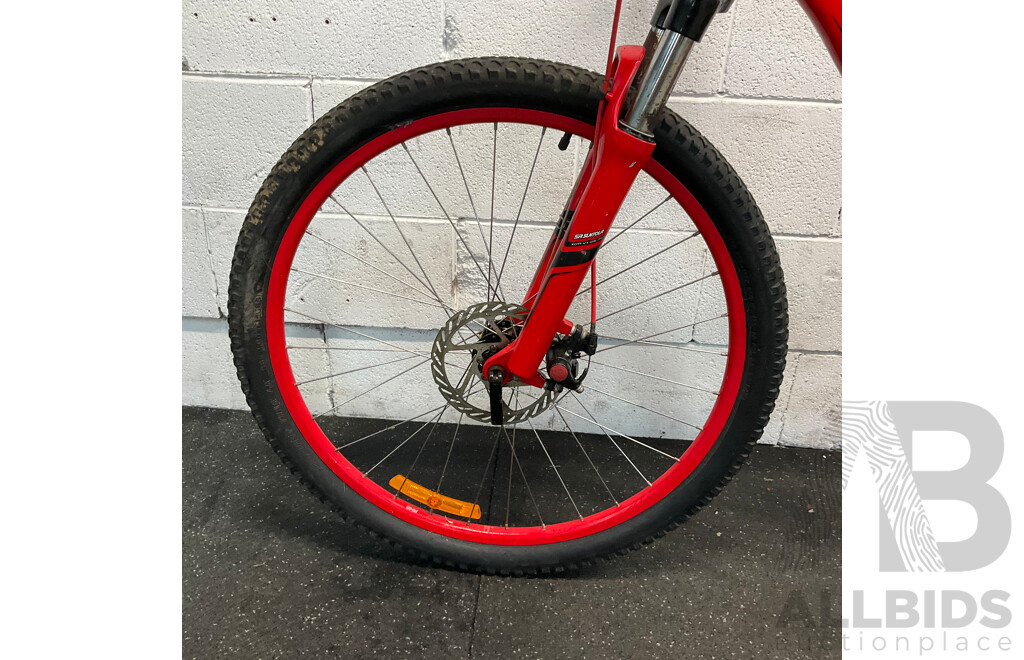 Specialized Hardrock Red Mountain Bike (49cm Frame)