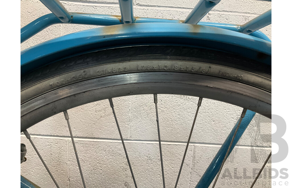 Blue and Gray Bike 7 Speed
