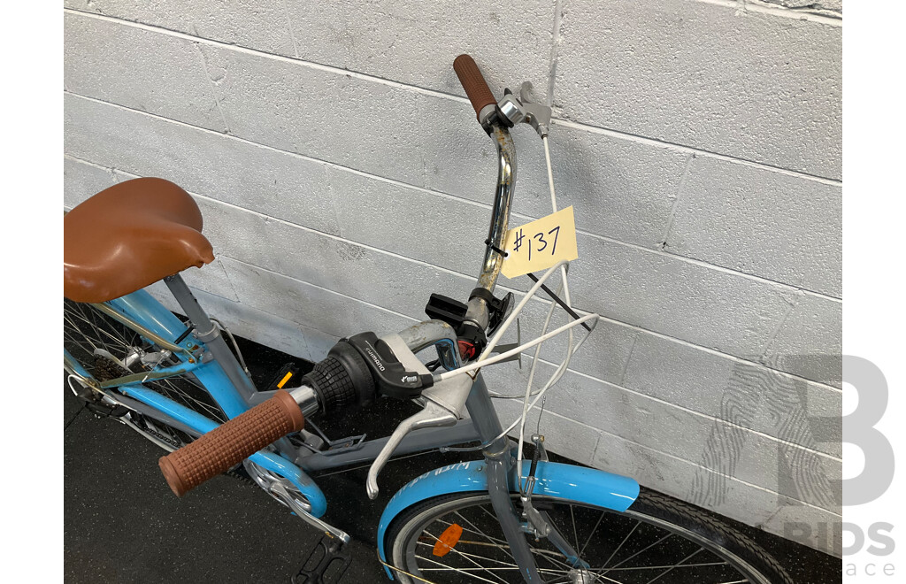 Blue and Gray Bike 7 Speed