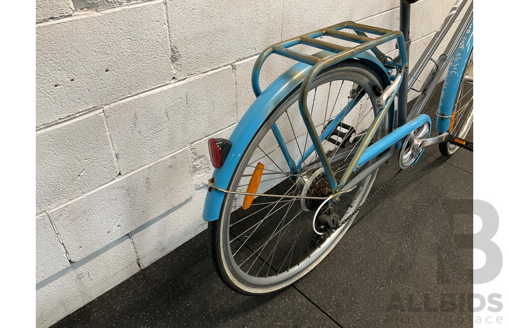 Blue and Gray Bike 7 Speed