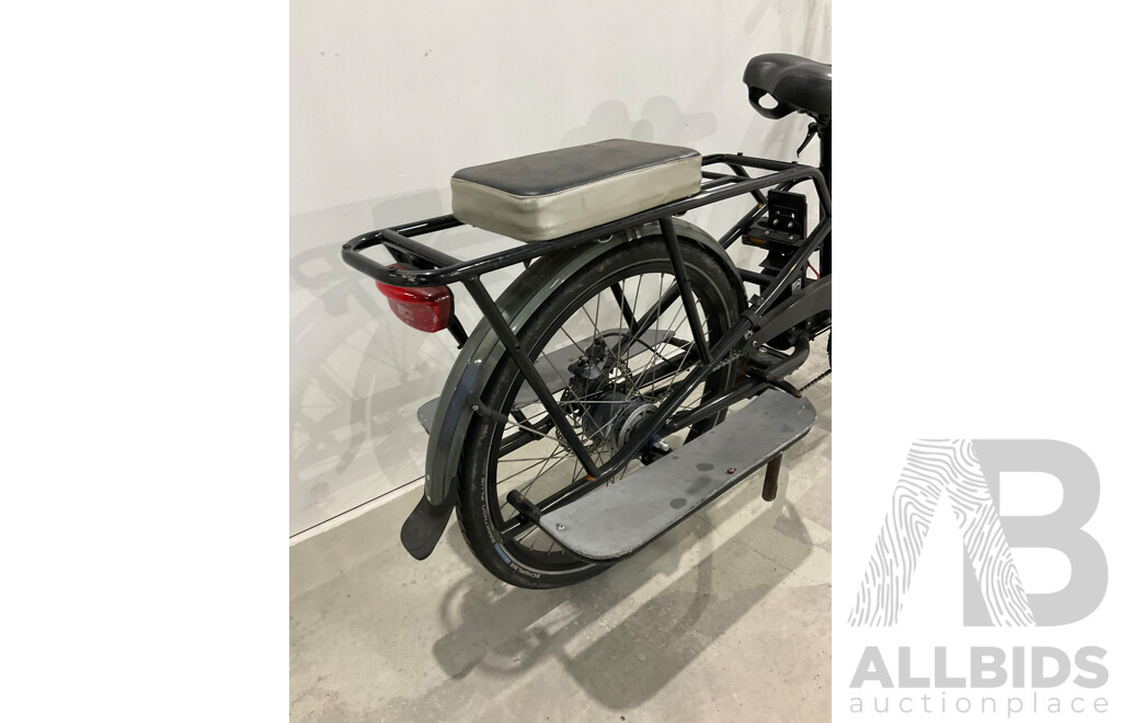 Expedir Electric Bike (34cm Frame)