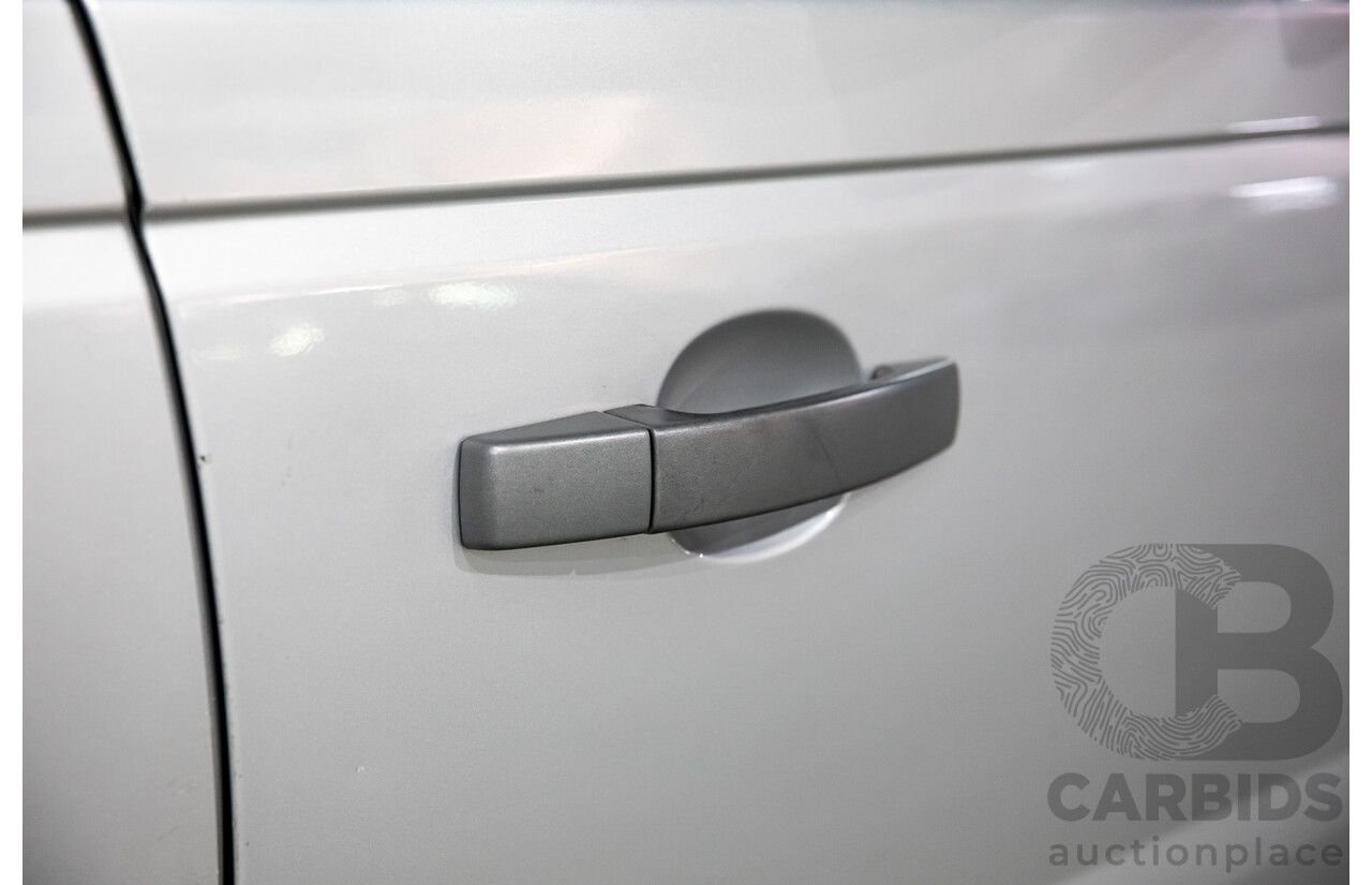 8/2005 Land Rover Range Rover Sport 4.4 V8 4d Wagon Zambezi Silver Metallic V8 4.4L