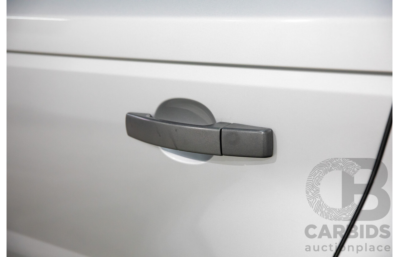 8/2005 Land Rover Range Rover Sport 4.4 V8 4d Wagon Zambezi Silver Metallic V8 4.4L