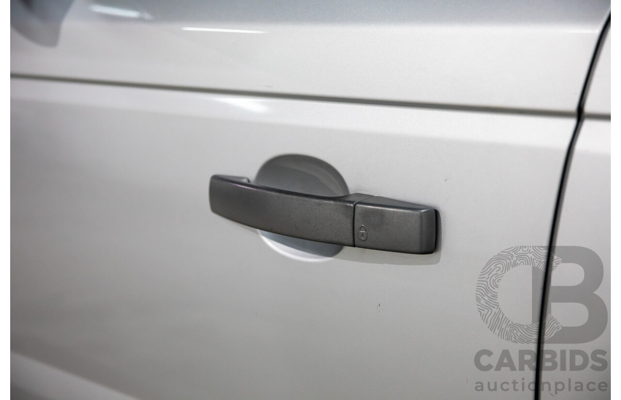 8/2005 Land Rover Range Rover Sport 4.4 V8 4d Wagon Zambezi Silver Metallic V8 4.4L