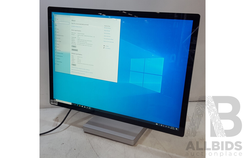 Microsoft (1707) Surface Studio 2 Intel Core i7 (7820HQ) 2.90GHz-3.90GHz 4-Core CPU 28-Inch Touchscreen All-in-One Computer
