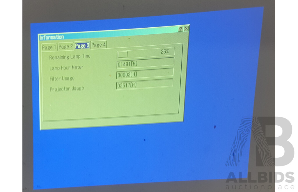 NEC (MT1065) XGA 3LCD Projector