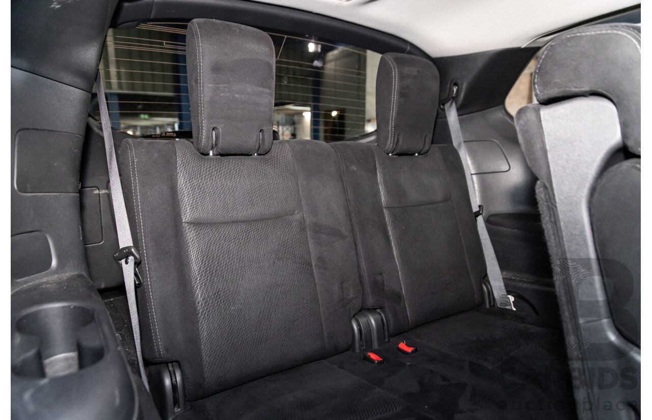 10/2016 Nissan Pathfinder ST (4x2) FWD R52 MY15 Upgrade 4d Wagon Gun Metallic Grey V6 3.5L - 7 Seater