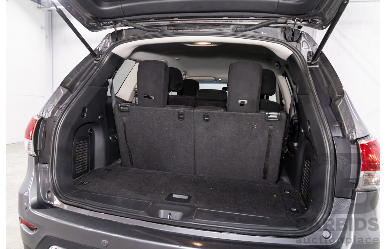 10/2016 Nissan Pathfinder ST (4x2) FWD R52 MY15 Upgrade 4d Wagon Gun Metallic Grey V6 3.5L - 7 Seater