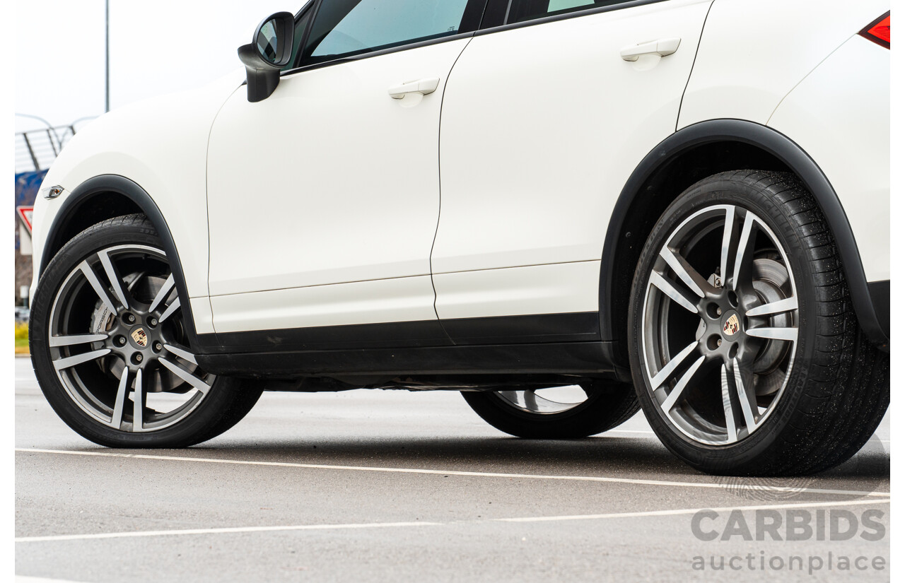 3/2011 Porsche Cayenne S (AWD) Series 2 4d Wagon White V8 4.8L