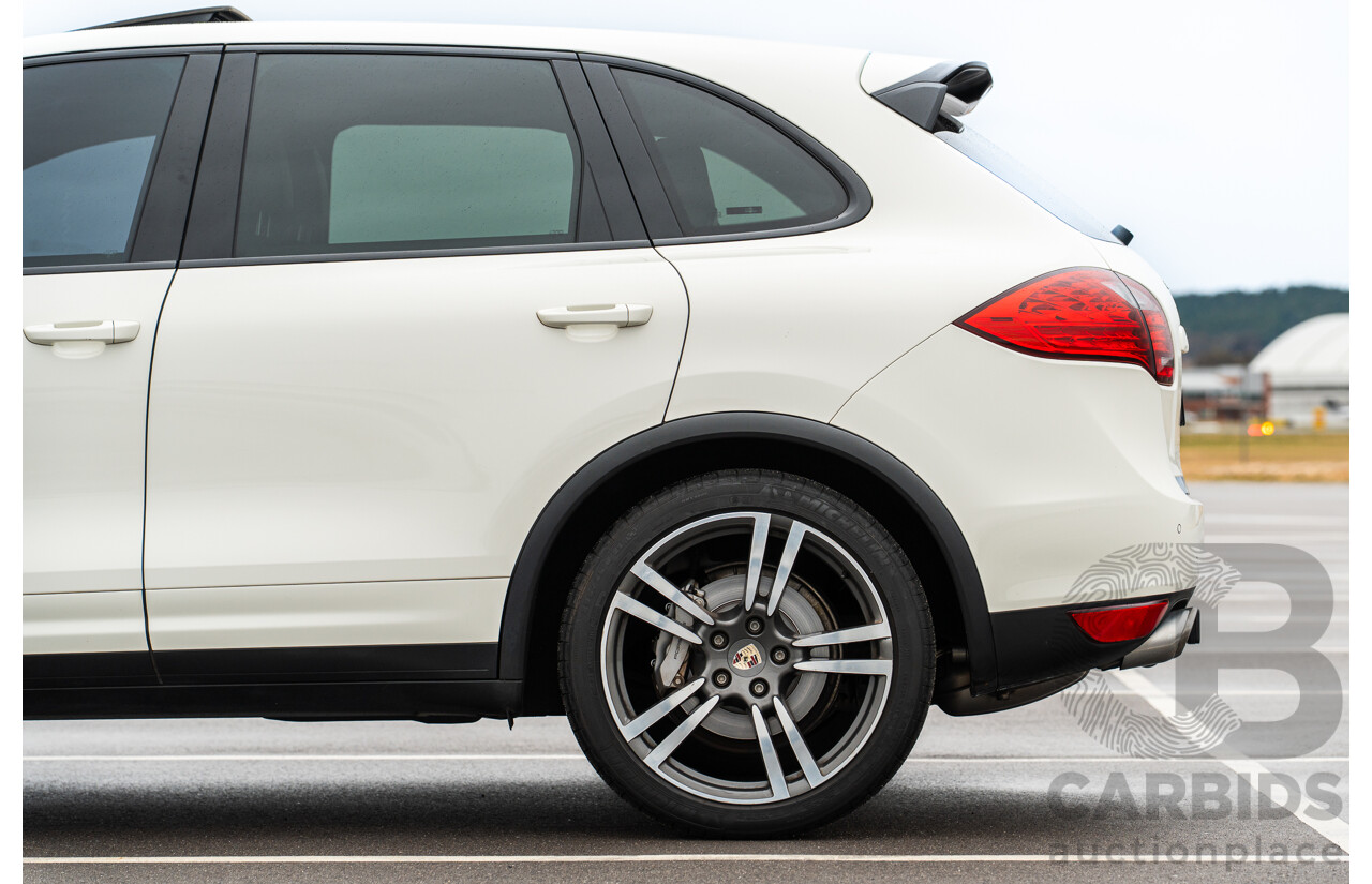 3/2011 Porsche Cayenne S (AWD) Series 2 4d Wagon White V8 4.8L