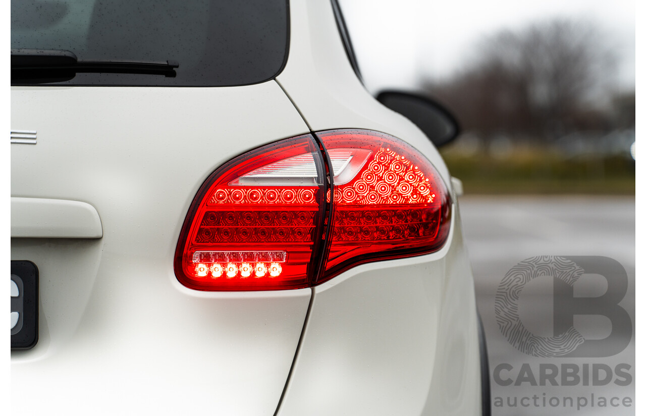 3/2011 Porsche Cayenne S (AWD) Series 2 4d Wagon White V8 4.8L
