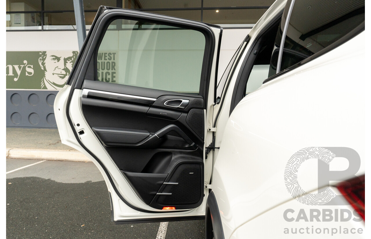 3/2011 Porsche Cayenne S (AWD) Series 2 4d Wagon White V8 4.8L