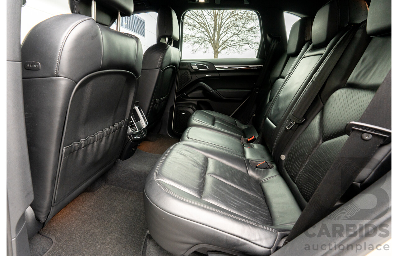 3/2011 Porsche Cayenne S (AWD) Series 2 4d Wagon White V8 4.8L