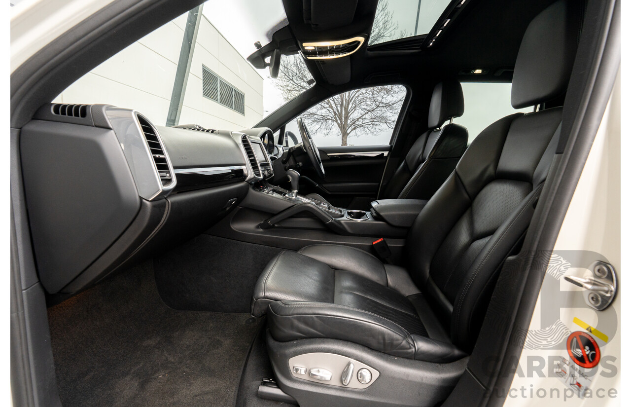 3/2011 Porsche Cayenne S (AWD) Series 2 4d Wagon White V8 4.8L