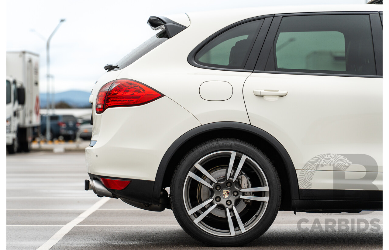 3/2011 Porsche Cayenne S (AWD) Series 2 4d Wagon White V8 4.8L