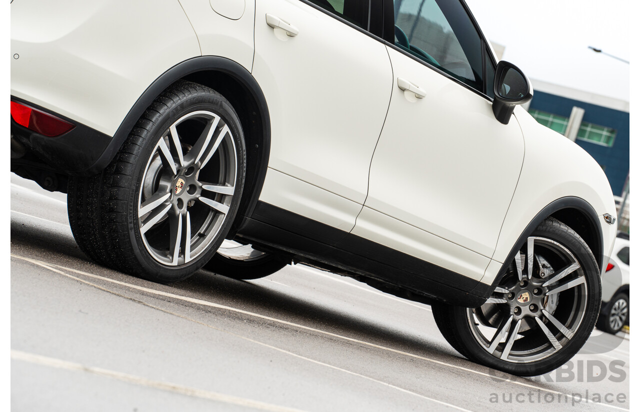 3/2011 Porsche Cayenne S (AWD) Series 2 4d Wagon White V8 4.8L