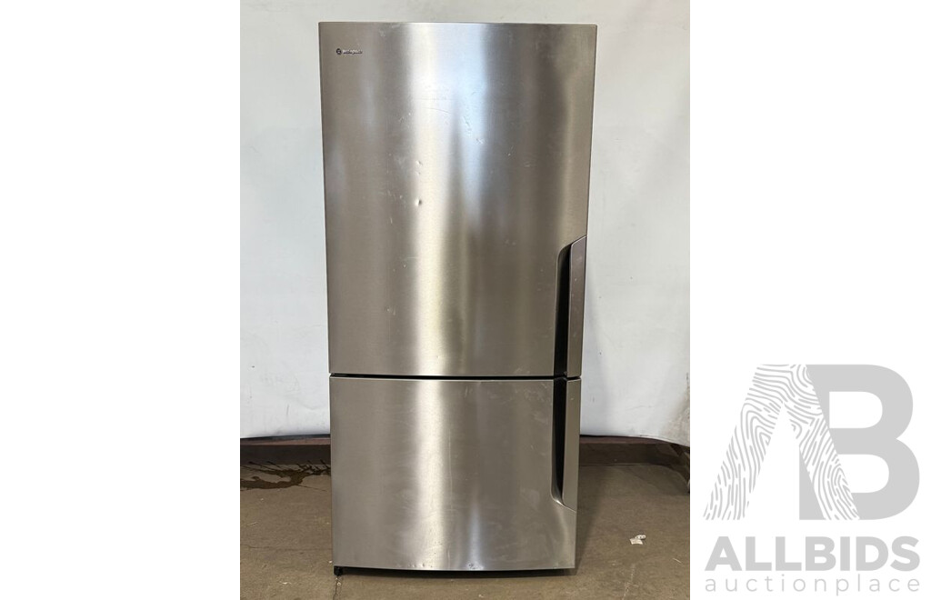 Westinghouse 529 Litre Stainless Steel Bottom Mount Fridge/Freezer