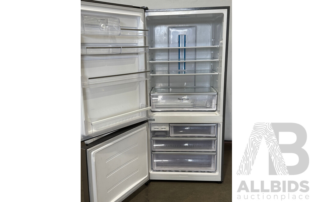 Westinghouse 529 Litre Stainless Steel Bottom Mount Fridge/Freezer