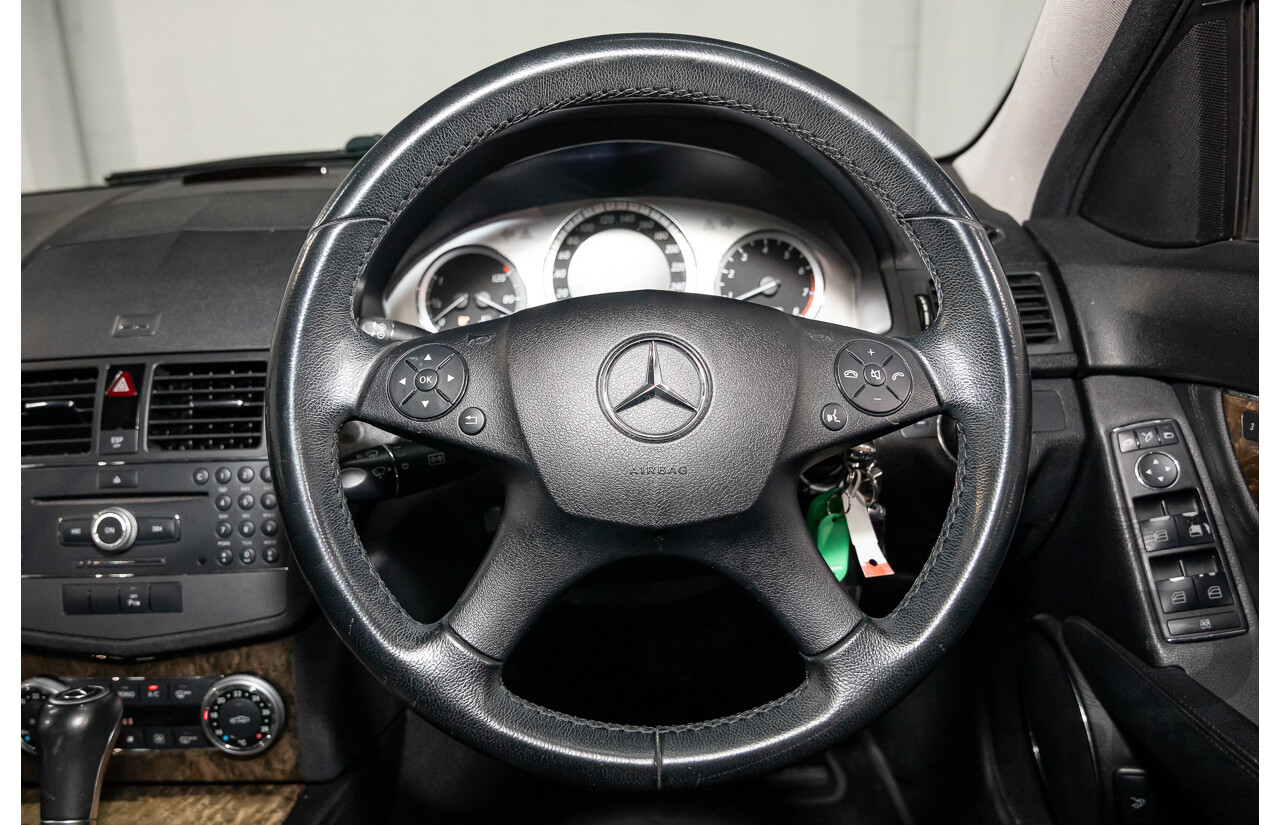 4/2009 Mercedes-Benz C280 Avantgarde W204 4d Sedan Calcite White V6 3.0L