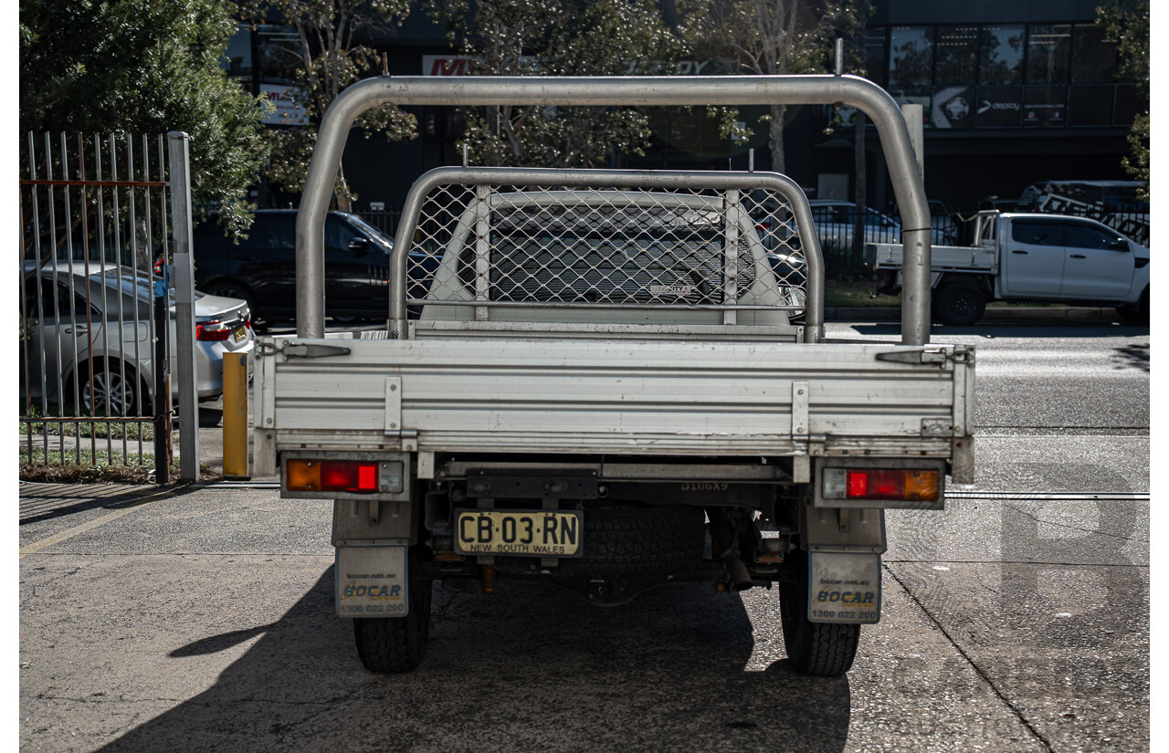 2/2014 Mitsubishi Triton GL MN MY14 Update C/Chas Solid White 2.4L