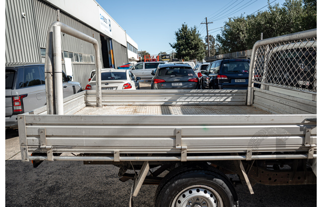2/2014 Mitsubishi Triton GL MN MY14 Update C/Chas Solid White 2.4L