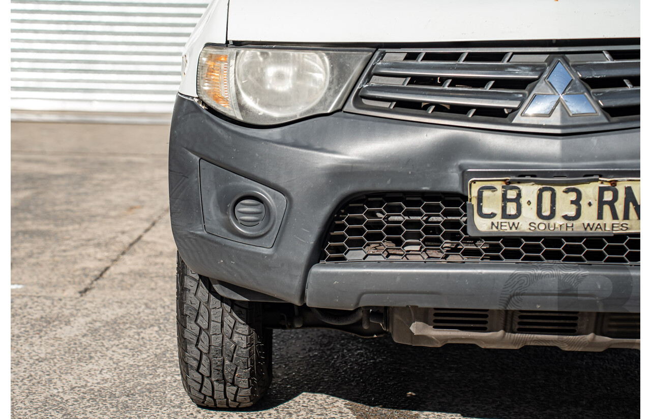 2/2014 Mitsubishi Triton GL MN MY14 Update C/Chas Solid White 2.4L