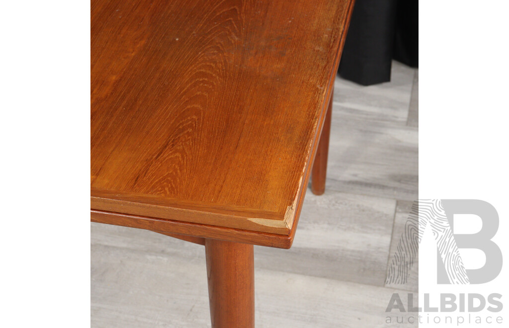 Vintage Parker Seven Piece Dining Suite