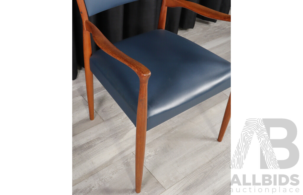Vintage Parker Seven Piece Dining Suite