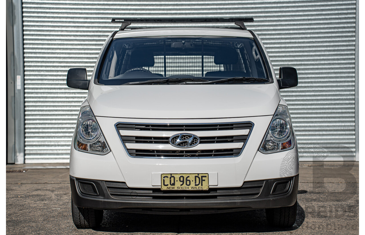05/2018 Hyundai iLoad 3S Liftback (RWD) TQ4 MY19 4d Van Creamy White Turbo Diesel 2.5L
