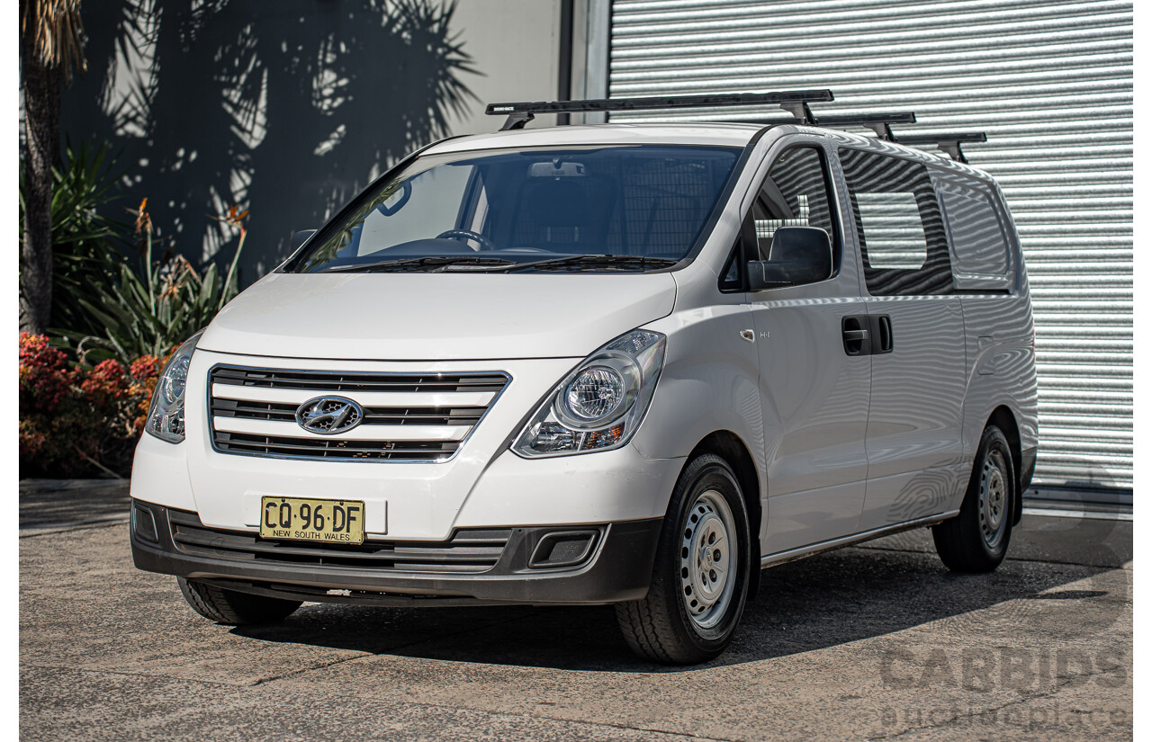 05/2018 Hyundai iLoad 3S Liftback (RWD) TQ4 MY19 4d Van Creamy White Turbo Diesel 2.5L