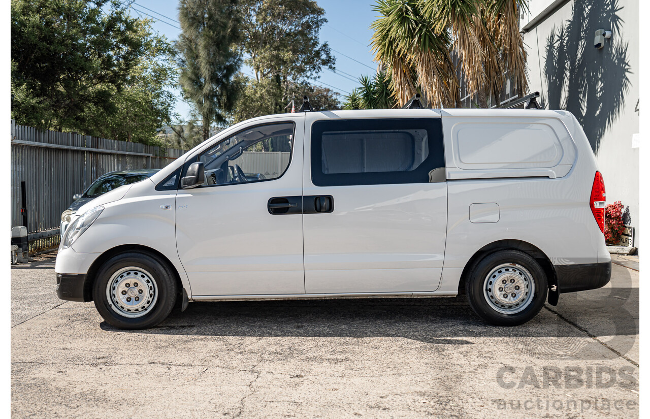 05/2018 Hyundai iLoad 3S Liftback (RWD) TQ4 MY19 4d Van Creamy White Turbo Diesel 2.5L