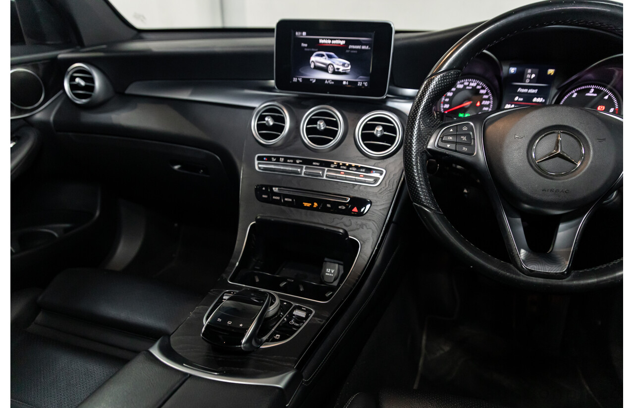 12/2015 Mercedes-Benz GLC 220d 253 4d Wagon Tenorite Grey Metallic Turbo Diesel 2.1L