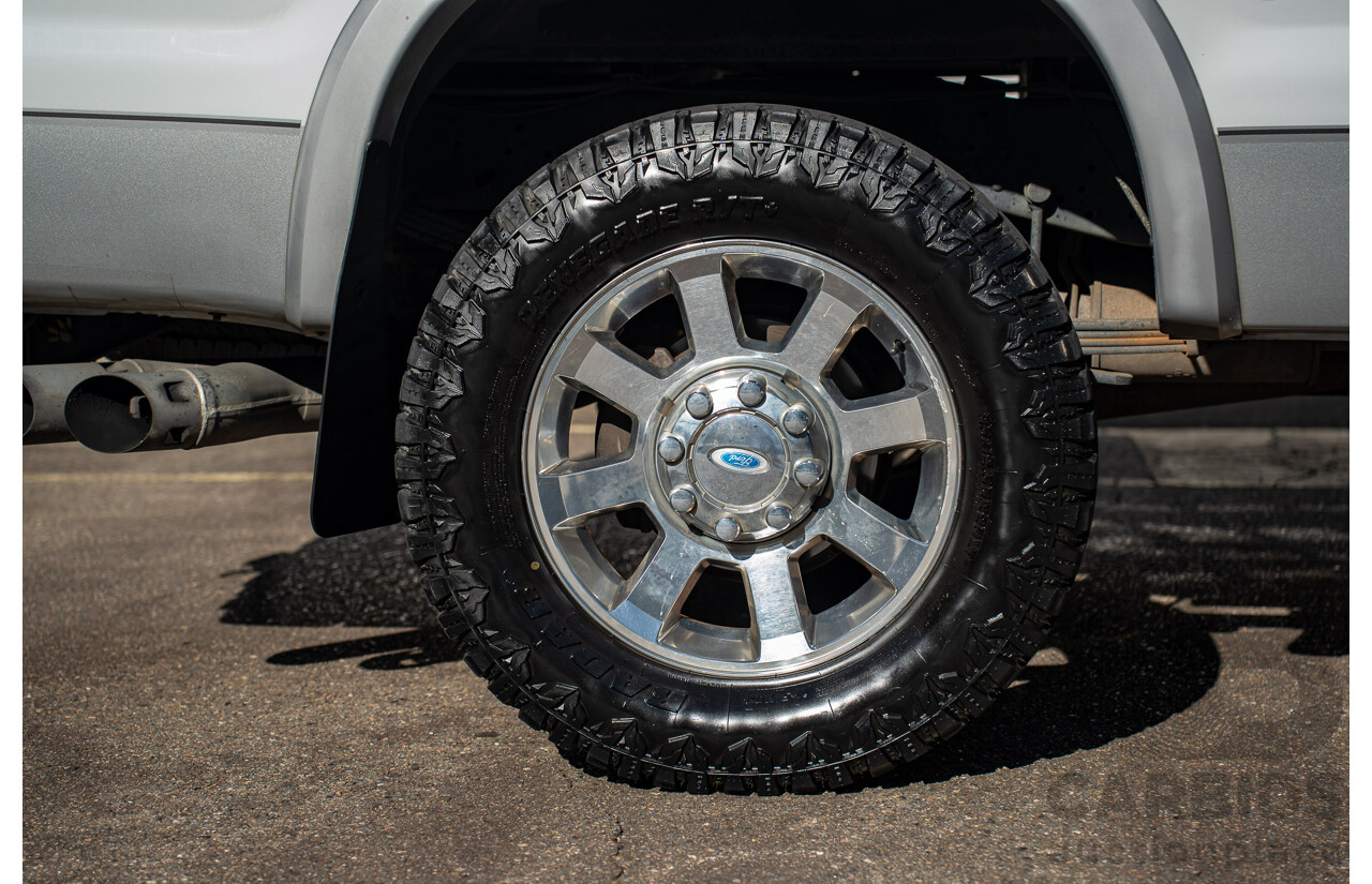 10/2008 Ford F250 XLT Lariat (4x4) RN Crew Cab P/Up Oxford White Twin Turbo Diesel - Powerstroke V8 6.4L