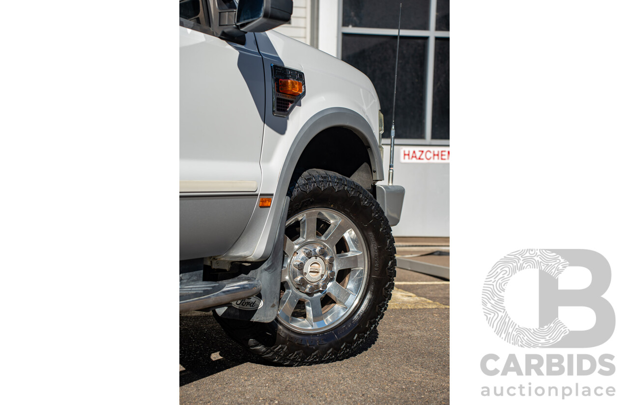 10/2008 Ford F250 XLT Lariat (4x4) RN Crew Cab P/Up Oxford White Twin Turbo Diesel - Powerstroke V8 6.4L