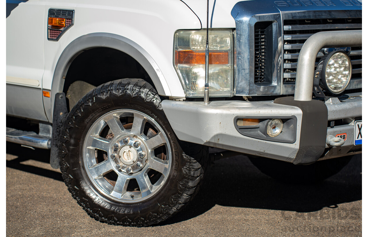 10/2008 Ford F250 XLT Lariat (4x4) RN Crew Cab P/Up Oxford White Twin Turbo Diesel - Powerstroke V8 6.4L