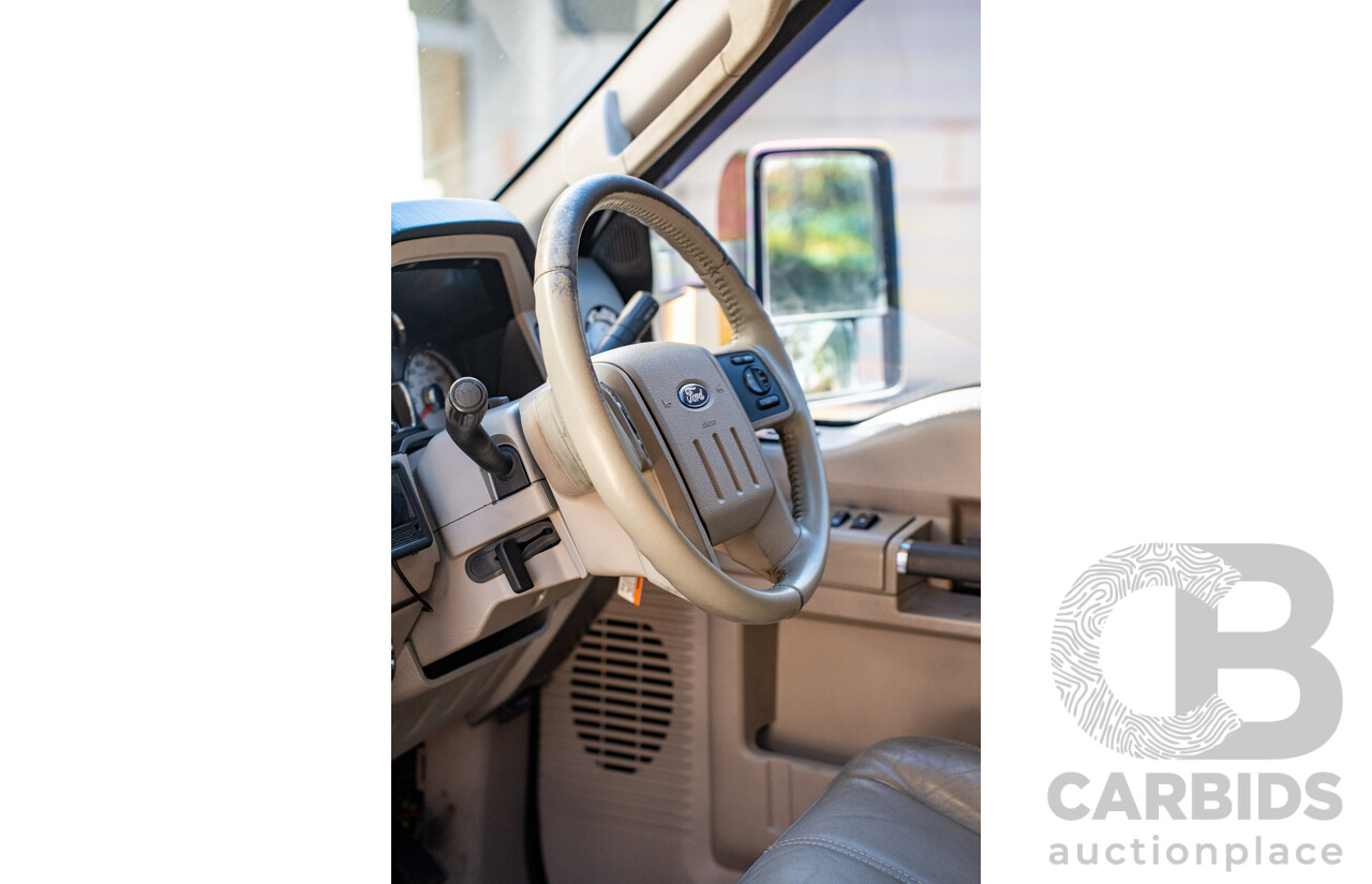 10/2008 Ford F250 XLT Lariat (4x4) RN Crew Cab P/Up Oxford White Twin Turbo Diesel - Powerstroke V8 6.4L
