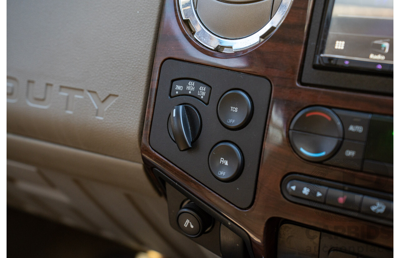 10/2008 Ford F250 XLT Lariat (4x4) RN Crew Cab P/Up Oxford White Twin Turbo Diesel - Powerstroke V8 6.4L