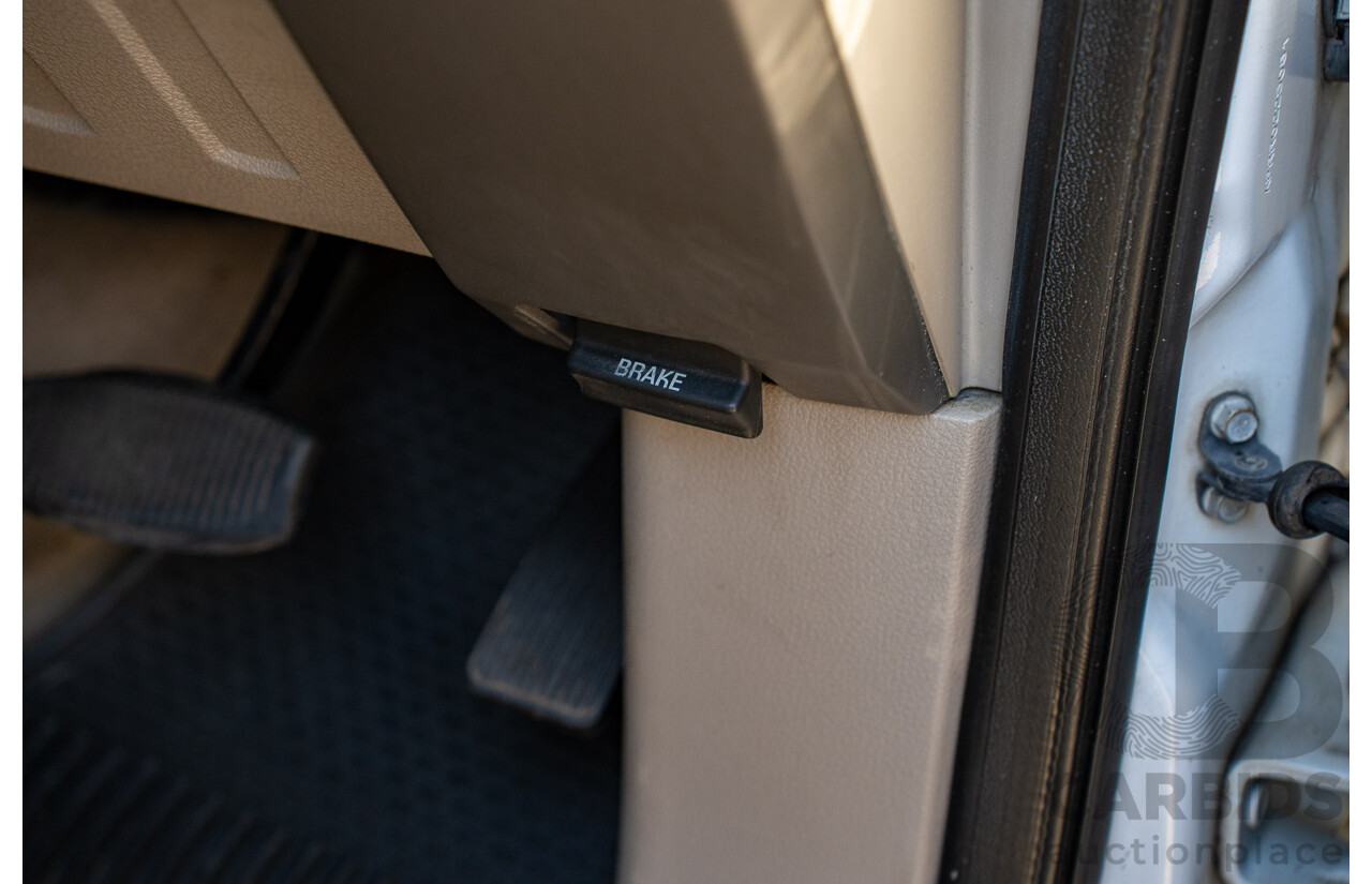 10/2008 Ford F250 XLT Lariat (4x4) RN Crew Cab P/Up Oxford White Twin Turbo Diesel - Powerstroke V8 6.4L