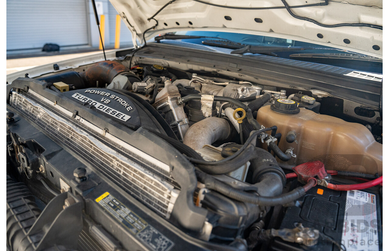 10/2008 Ford F250 XLT Lariat (4x4) RN Crew Cab P/Up Oxford White Twin Turbo Diesel - Powerstroke V8 6.4L