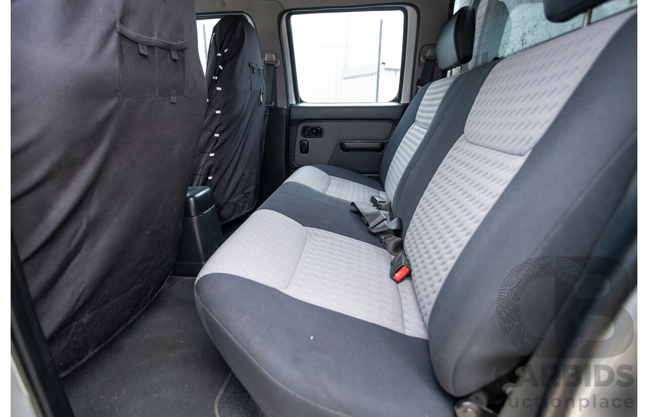 12/2011 Nissan Navara ST-R (4x4) D22 MY08 Dual Cab P/Up Silver 2.5L