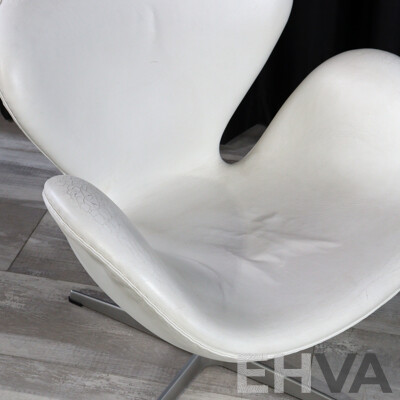 Swan Chair and Footstool by Hans Wegner for Fritz Hansen