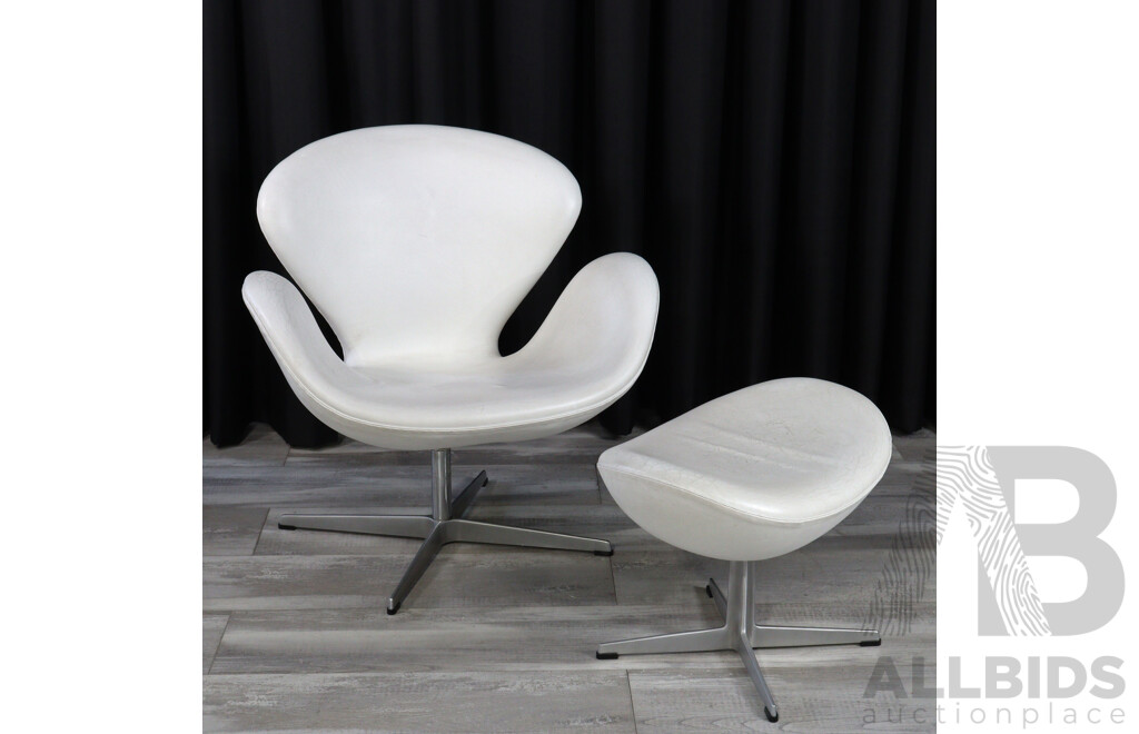 Swan Chair and Footstool by Hans Wegner for Fritz Hansen