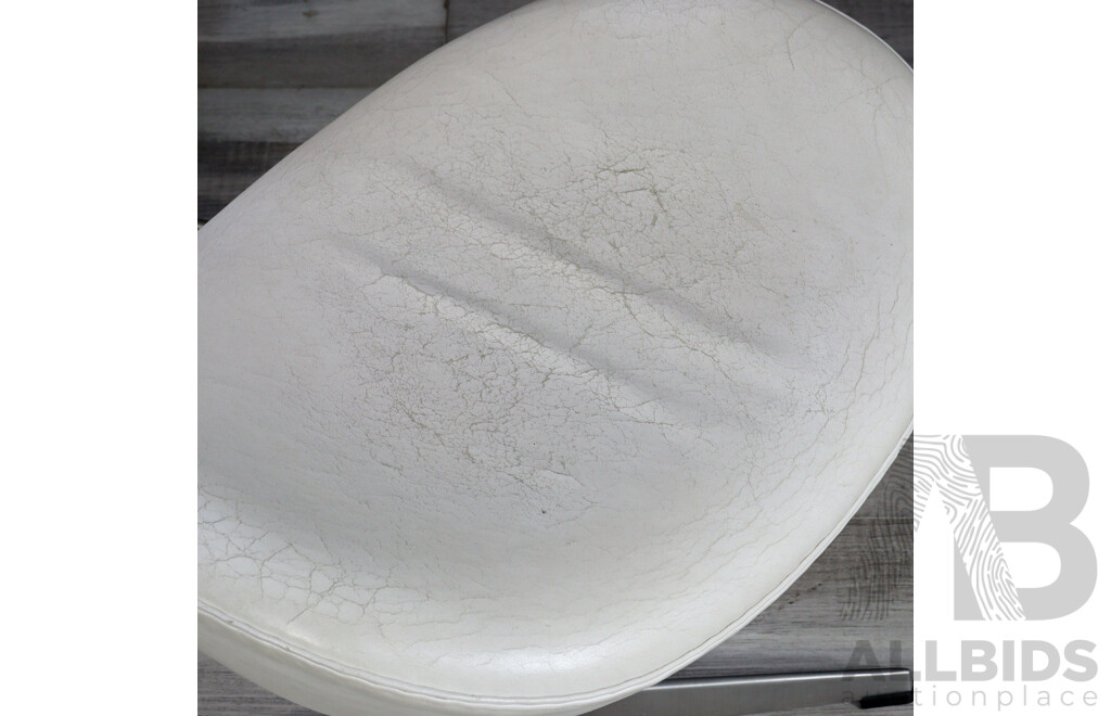 Swan Chair and Footstool by Hans Wegner for Fritz Hansen